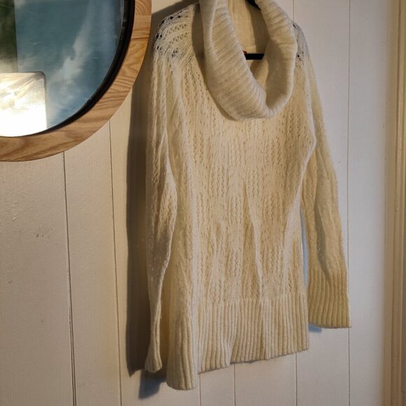 Elle Designed Cowl Neck Sweater in a Crochete fine knit . Long and Beautiful. XL - Picture 8 of 8